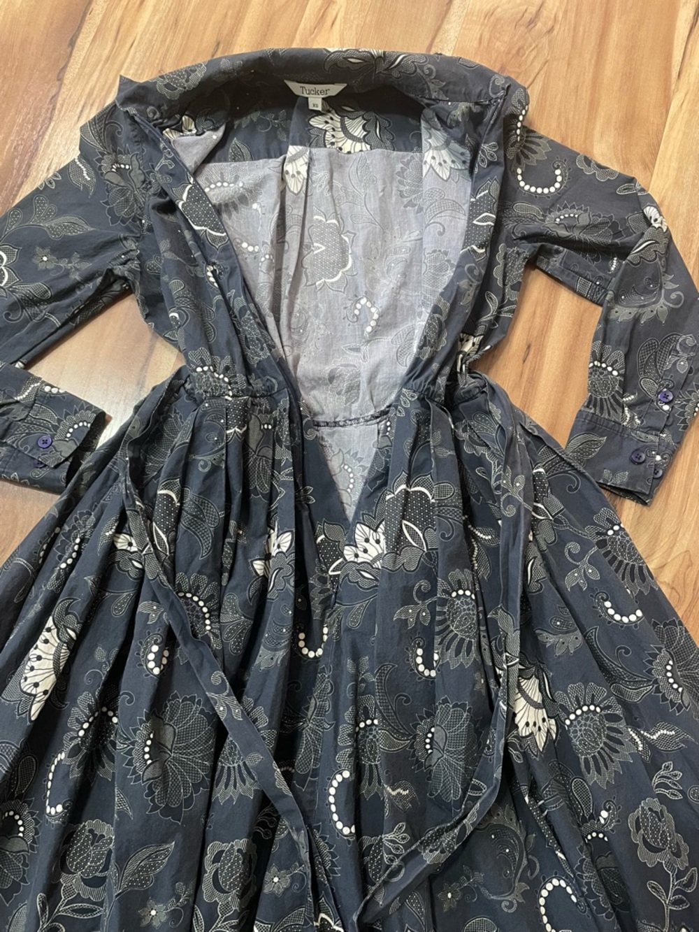 Tucker NYC Allyson Pleated Midi Shirt Dress Organic Cotton Botanical Print XS - Picture 4 of 12